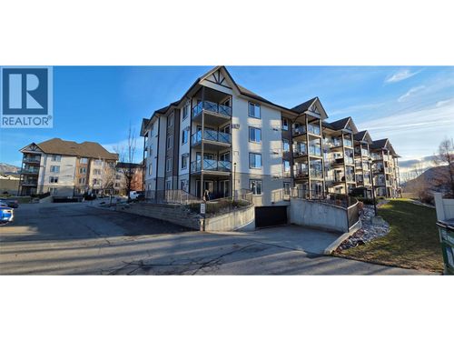 206-256 Hastings Ave, Penticton, BC, V2A2V6 | Card Image