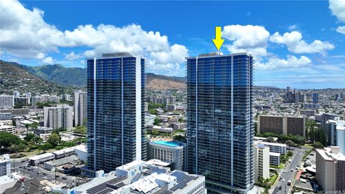 2816r-1500 Rycroft St, Honolulu, HI, 96814-7063 | Card Image
