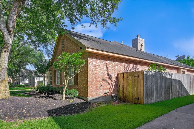6415 Adobe Trails Dr, House other with 4 bedrooms, 2 bathrooms and 2 parking in Sugar Land TX | Image 37