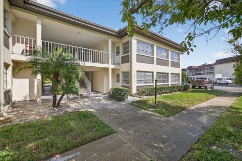 unit-207-5242 Opal Ln, New Port Richey, FL, 34652-7305 | Card Image