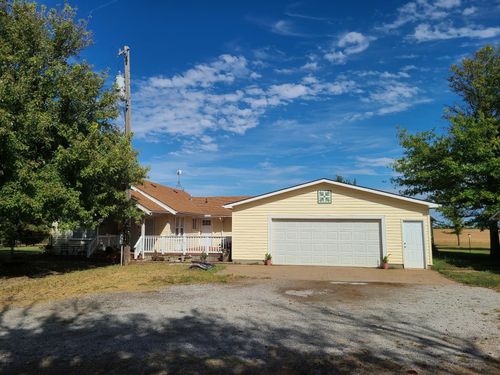 11058 161st Rd, Burden, KS, 67019-9277 | Card Image