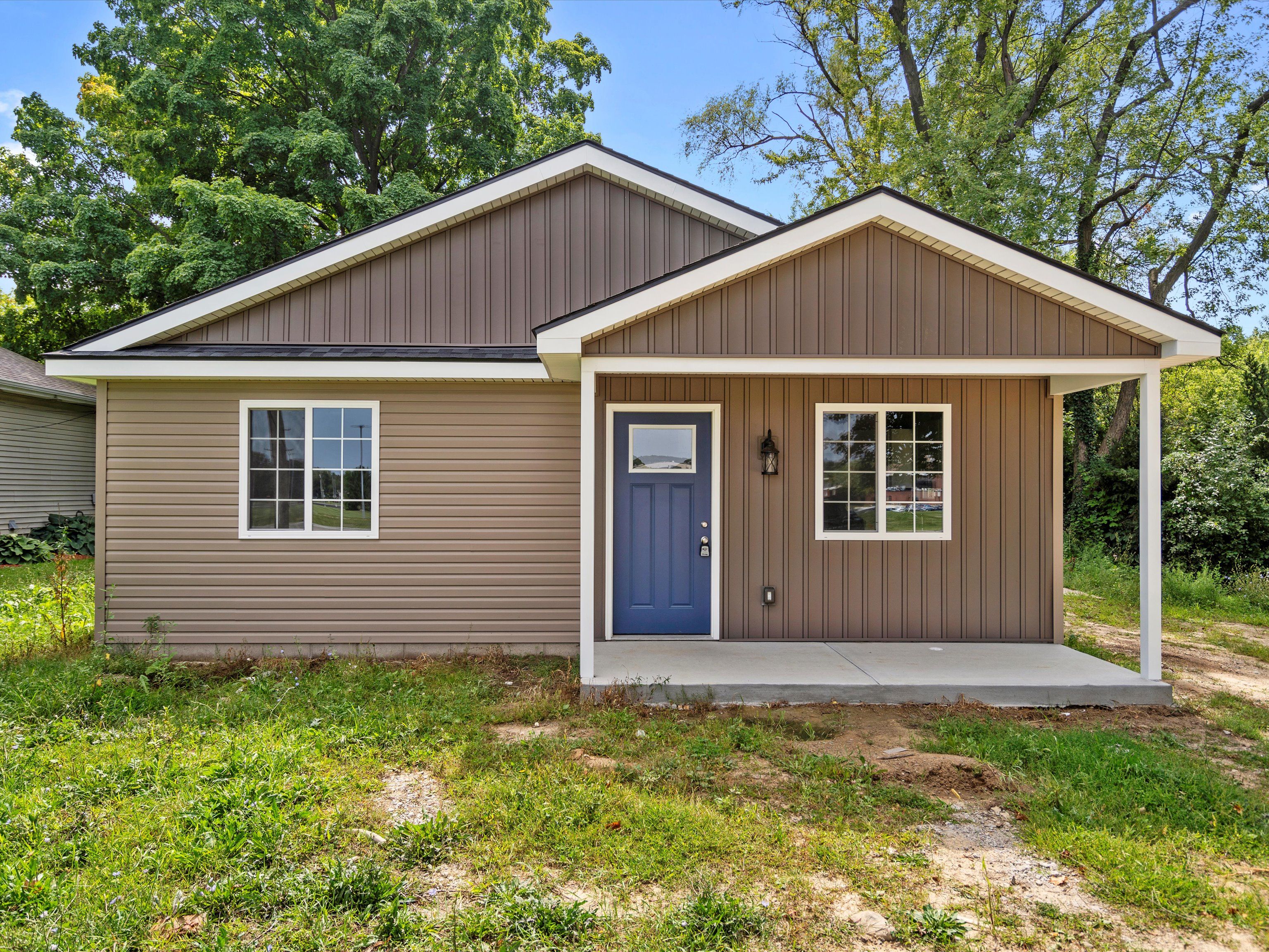 Pontiac Lake Rd, Waterford, MI 48328