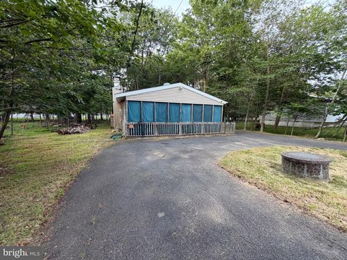 1841 Shadyside Dr, Tobyhanna, PA, 18466-3748 | Card Image