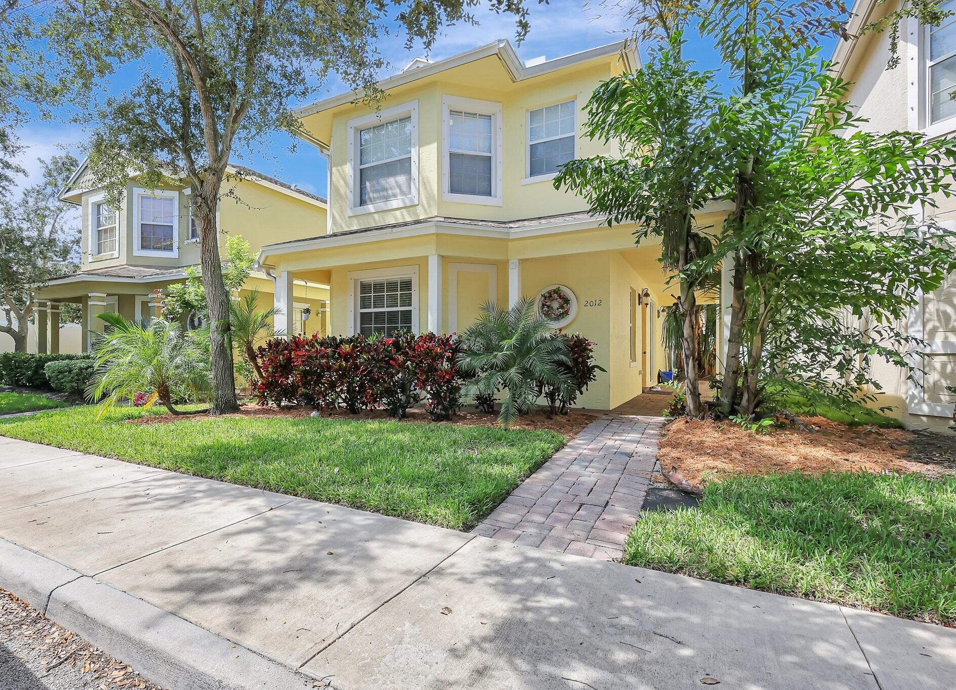 Avon Park Dr, Port Saint Lucie, FL 34952