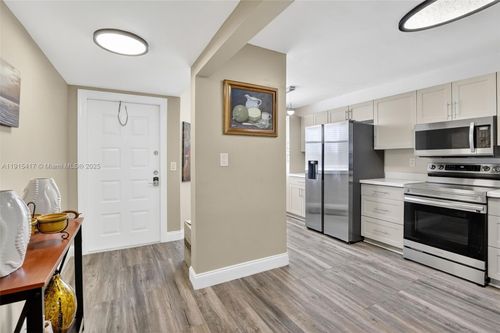 apt-203-2521 Nw 104th Ave, Sunrise, FL, 33322-6347 | Card Image
