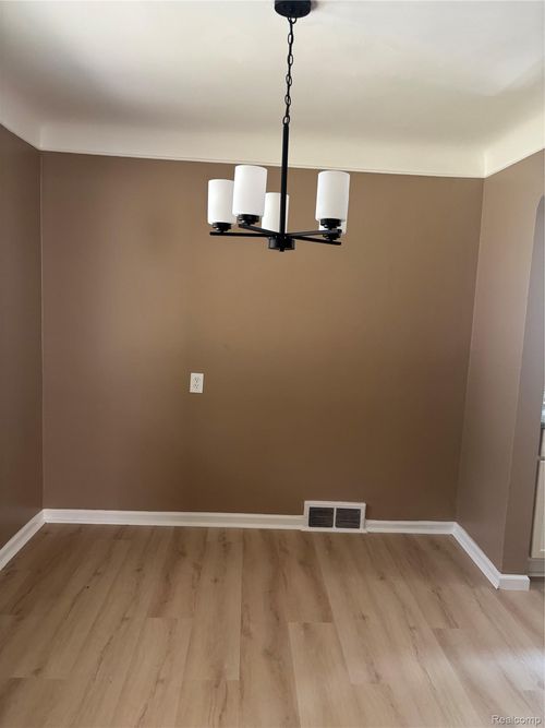 8049 Patton St, Detroit, MI, 48228-2853 | Card Image