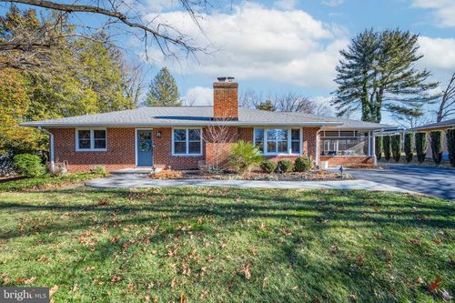 3801 Saint Johns Ln, ELLICOTT CITY, MD, 21042-5228 | Card Image