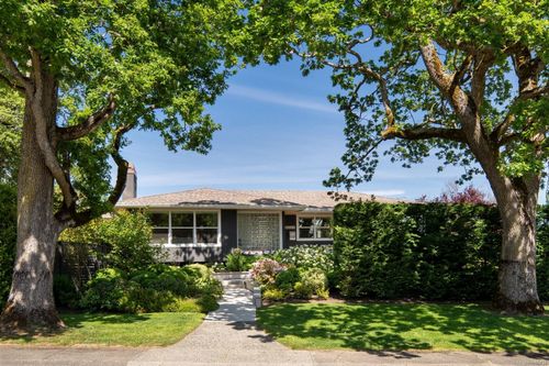 3311 Gibbs Rd, Victoria, BC, V8P4Y5 | Card Image