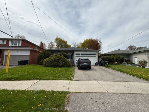 70 Mosedale Cres, North York, ON, M2J3A4 | Card Image