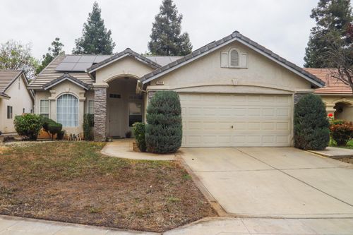 2098 E Revere Rd, Fresno, CA, 93720-4699 | Card Image