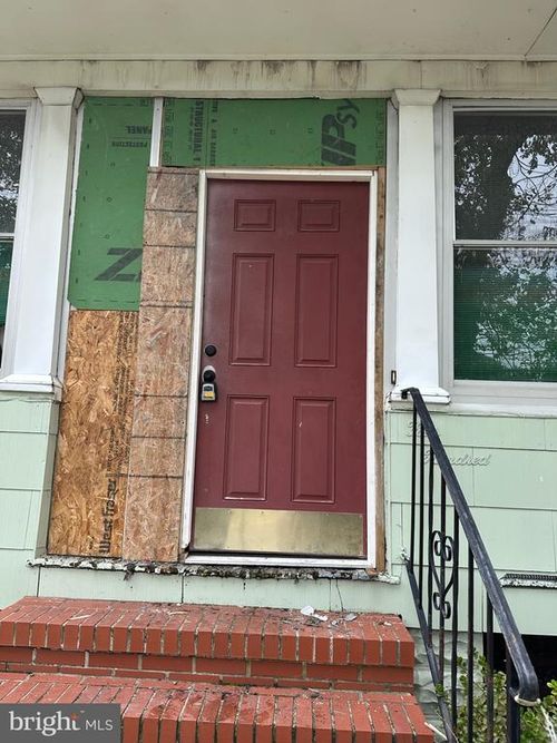 400 Broadview Blvd N, GLEN BURNIE, MD, 21061-2465 | Card Image