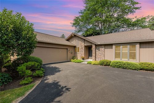 3 Shadow Pines Dr, Penfield, NY, 14526-1014 | Card Image