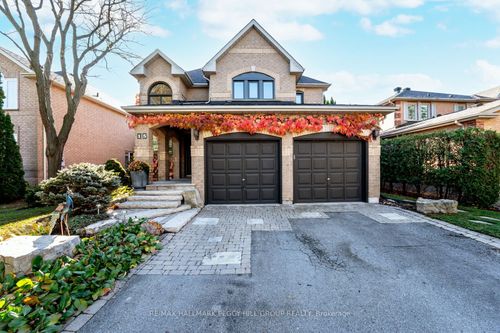 15 Charing Cres, Aurora, ON, L4G6P4 | Card Image
