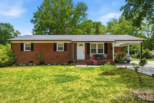 324 Autumn Dr, Harrisburg, NC, 28075-9492 | Card Image