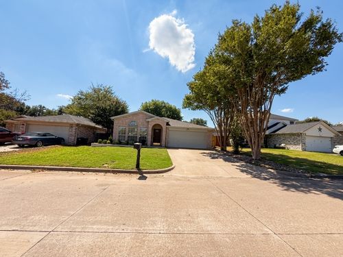 4040 Staghorn Cir N, Fort Worth, TX, 76137-1063 | Card Image