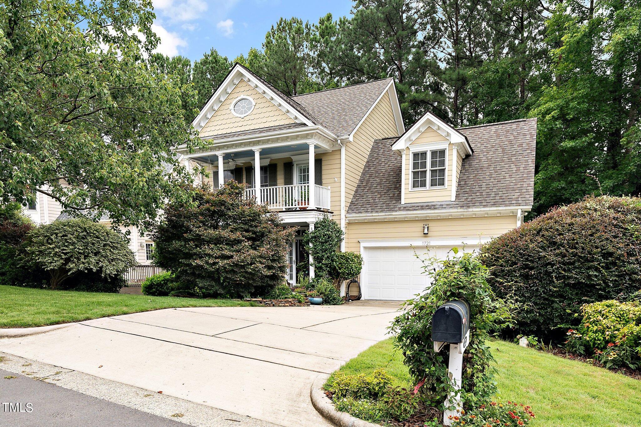 White Dogwood Rd, Apex, NC 27502