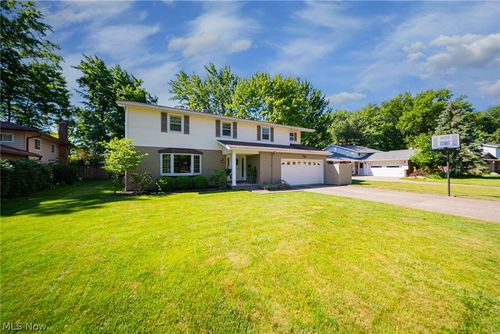 27631 Edgepark Boulevard, North Olmsted, OH, 44070 | Card Image