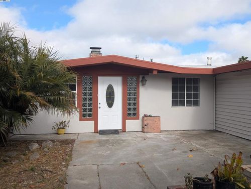 27568 Gainesville Ave, Hayward, CA, 94545-4643 | Card Image