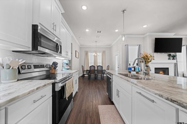 409 Meadows Ct, House other with 3 bedrooms, 3 bathrooms and null parking in Chandler TX | Image 10