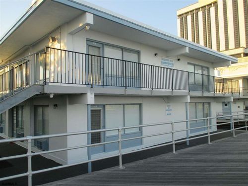 3501 Boardwalk, Atlantic City, NJ, 08401-6162 | Card Image