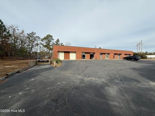 150 Southmoore Ave, Aberdeen, NC, 28315-7886 | Card Image