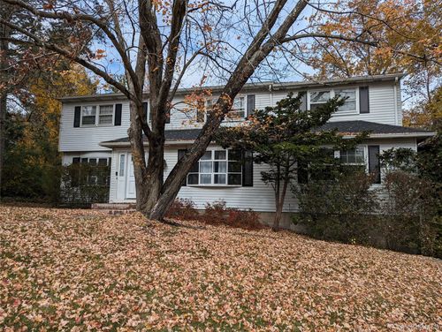 52 Gregory Dr, Goshen, NY, 10924-1013 | Card Image