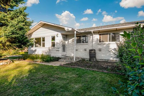 9313 111 Ave, Grande Prairie, AB, T8V3G3 | Card Image