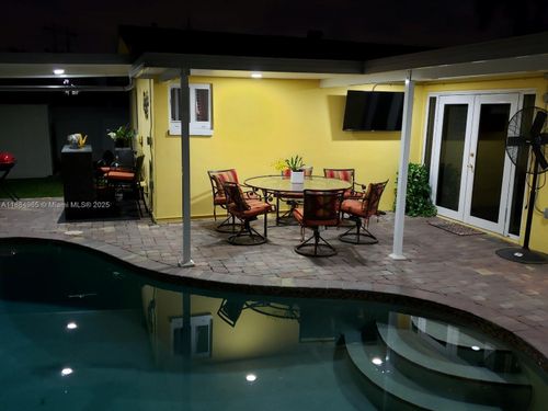 1-9291 Nw 23rd St, Pembroke Pines, FL, 33024-3115 | Card Image