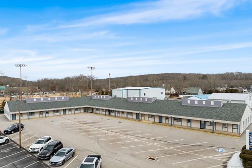 131 Boston Post Rd, East Lyme, CT, 06333-1605 | Card Image