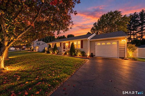 4 Whitewood St, Enfield, CT, 06082-2719 | Card Image