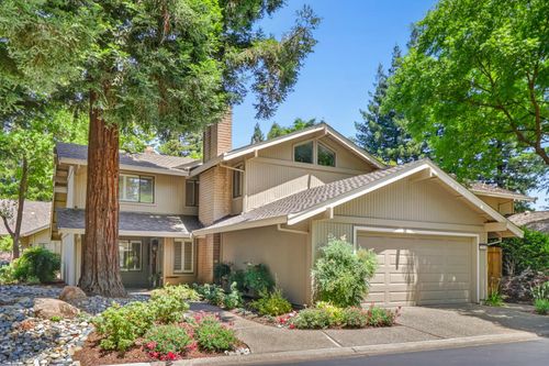 2044 University Park Dr, Sacramento, CA, 95825-8205 | Card Image