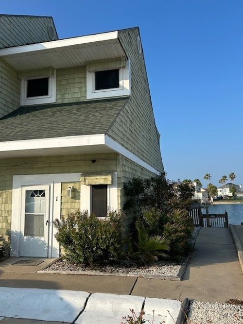 1-15401 Fortuna Bay Dr, Corpus Christi, TX, 78418-6358 | Card Image
