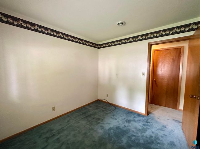 511 W Crawford St, House other with 3 bedrooms, 3 bathrooms and null parking in Luverne MN | Image 24