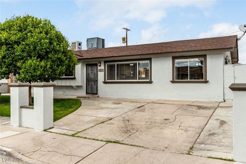 2317 Kirk Ave, Las Vegas, NV, 89101-2245 | Card Image
