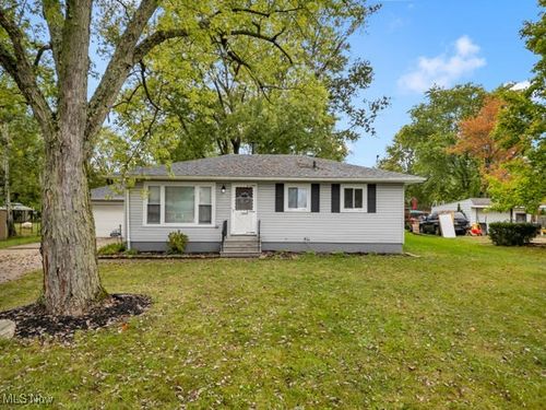 1524 Andrea Dr, Brunswick, OH, 44212-3506 | Card Image