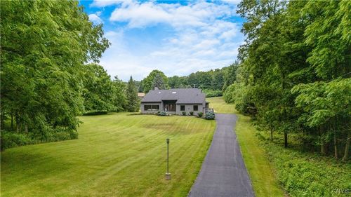6925 Woodchuck Hill Rd, Fayetteville, NY, 13066-9718 | Card Image
