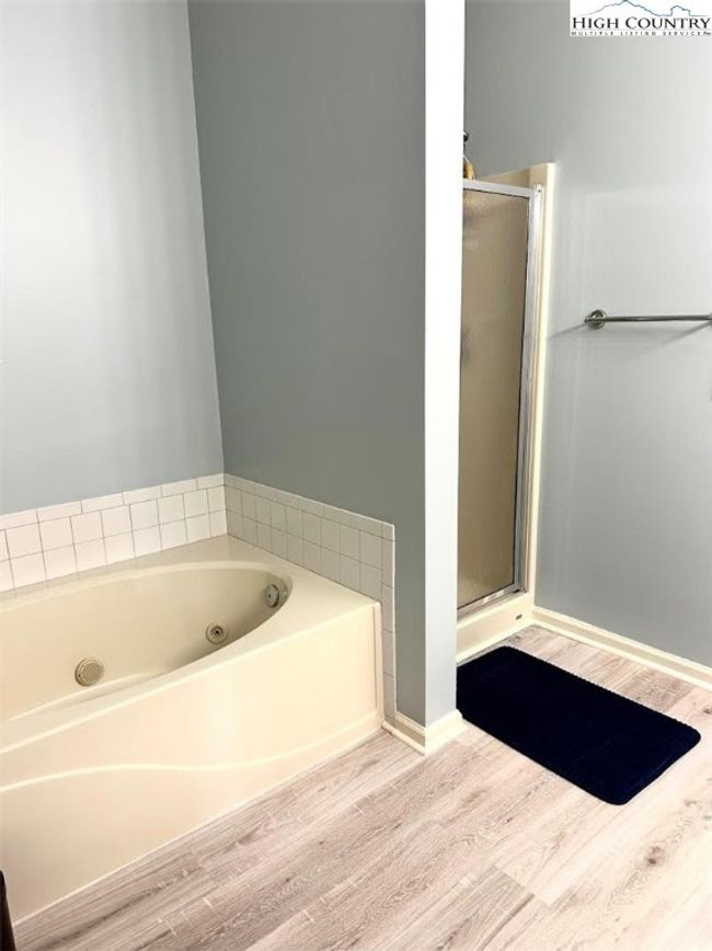 A2 - 495 W Landing Dr, Condo with 2 bedrooms, 2 bathrooms and null parking in Jefferson NC | Image 11