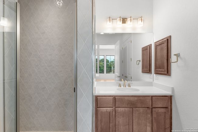 8166 Blue Oak, House other with 4 bedrooms, 5 bathrooms and null parking in Garden Ridge TX | Image 39