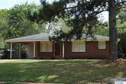2208 Glen Iris Cir Nw, Huntsville, AL, 35810-4146 | Card Image