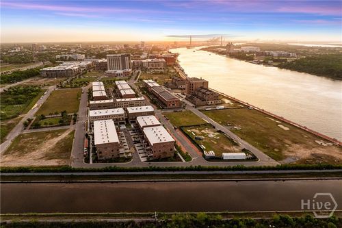 352 Eastern Wharf Ave, Savannah, GA, 31401 | Card Image