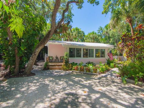 1930 W Shell Ln, Vero Beach, FL, 32963-4551 | Card Image