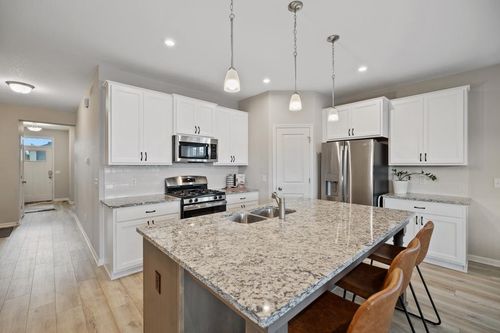 966 Maple Hill Rd, Newport, MN, 55055-1599 | Card Image