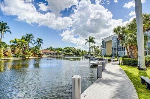 301-2990 Ne 16th Ave, Oakland Park, FL, 33334-5275 | Card Image