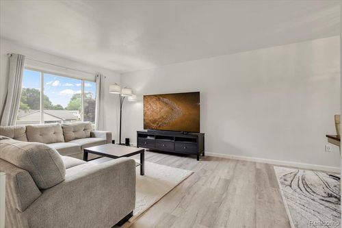 23694 Valley Starr, Novi, MI, 48375-3647 | Card Image