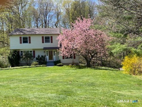 11 Olympic Dr, Danbury, CT, 06810-8216 | Card Image