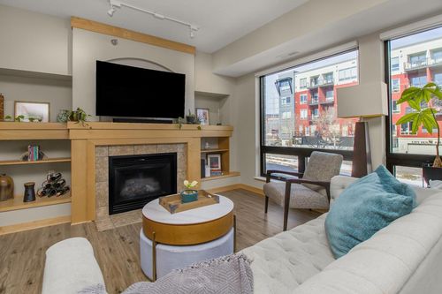 unit-120-256 Spring St, Saint Paul, MN, 55102-4486 | Card Image