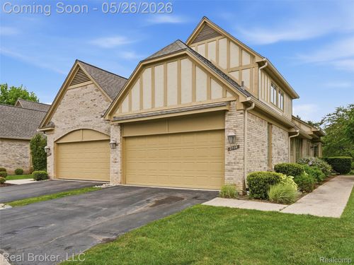 2710 Maitland Dr, Ann Arbor, MI, 48105-1576 | Card Image