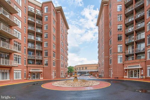 unit-215-4480 Market Commons Dr, FAIRFAX, VA, 22033-6057 | Card Image