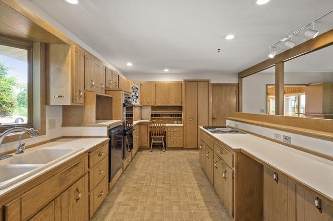 Kitchen | Image 7