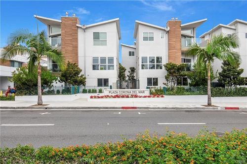 3920 E Coast Hwy, Corona del Mar, CA, 92625 | Card Image